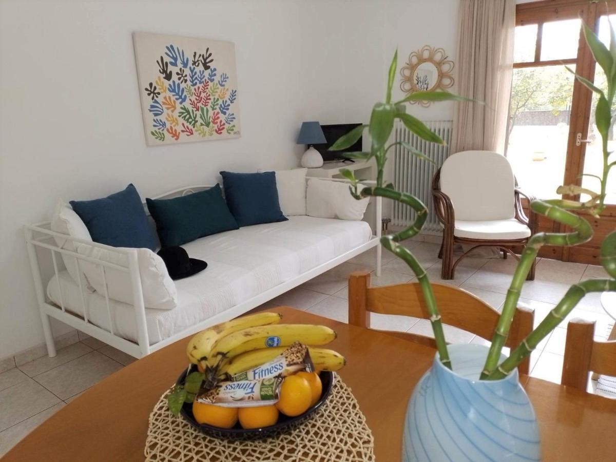 Small Theater Apartment Epidaurus Esterno foto